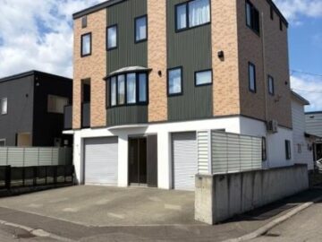 平岡3条2丁目　4LDK　戸建